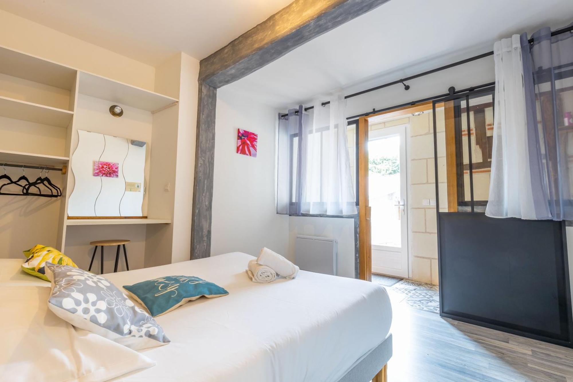 Flore Apartment *